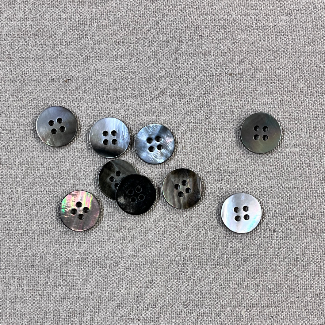 Black MOP Buttons - 32L [10-29]