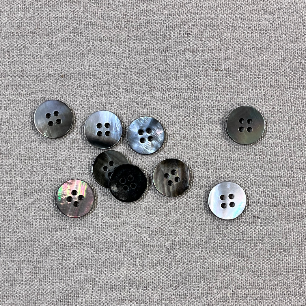 Black MOP Buttons - 24L [10-29]